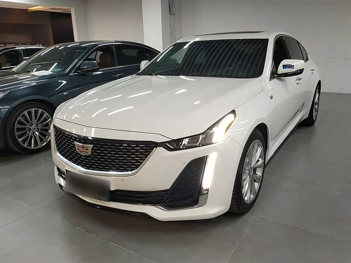 Фото 1 - Cadillac CT5