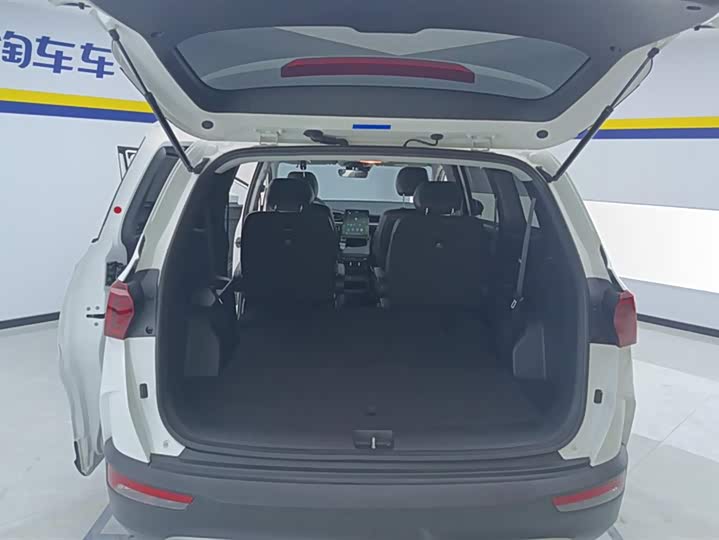 Фото 4 - Hyundai Custo