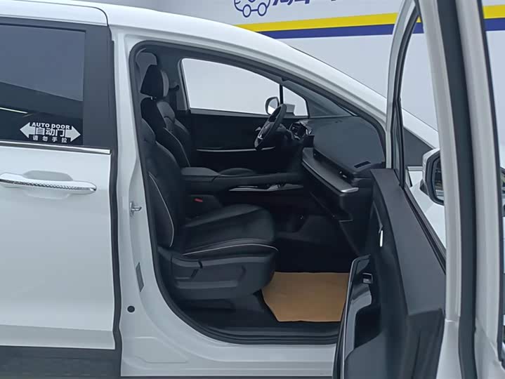 Фото 8 - Hyundai Custo