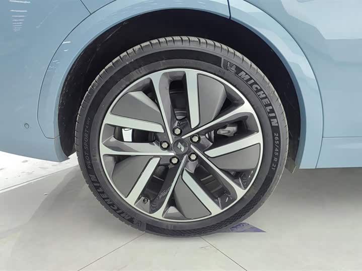 Фото 6 - LiXiang L7