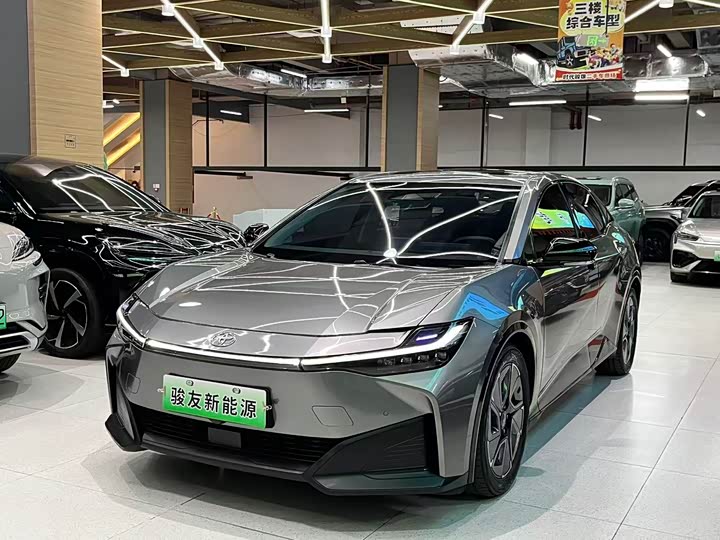 Фото 1 - Toyota bZ3