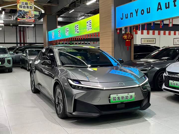 Фото 3 - Toyota bZ3