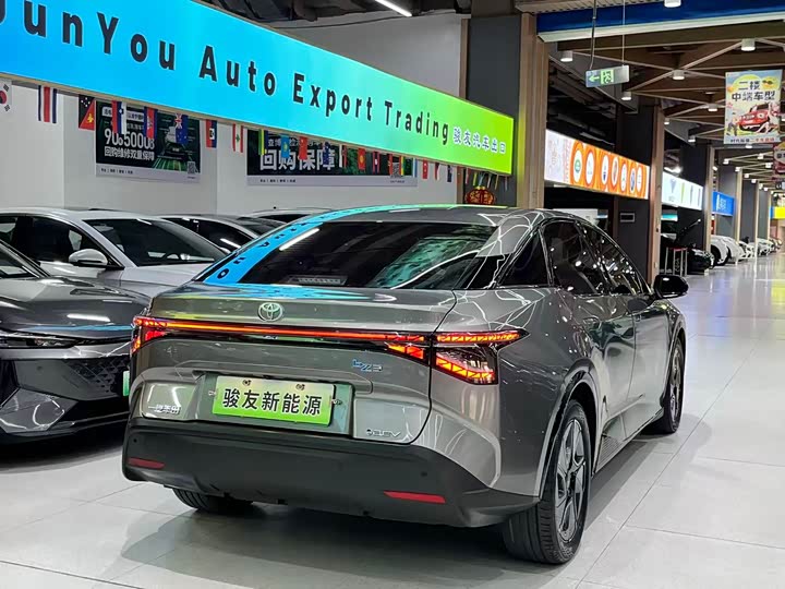 Фото 6 - Toyota bZ3