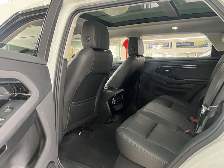 Фото 8 - Land Rover Range Rover Evoque L