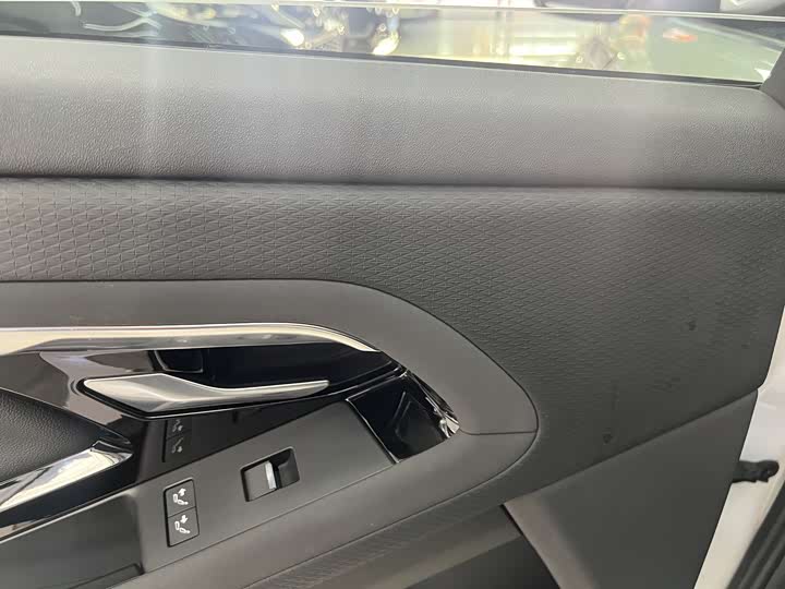 Фото 9 - Land Rover Range Rover Evoque L