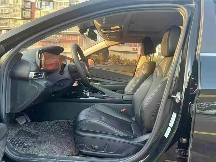 Фото 4 - Hyundai Elantra N line