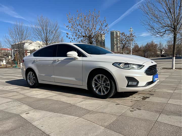 Фото 3 - Ford Mondeo