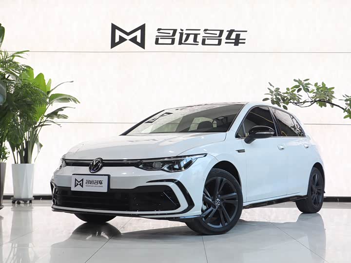 Фото 1 - Volkswagen Golf