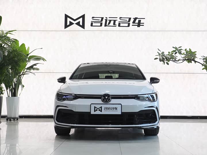 Фото 2 - Volkswagen Golf