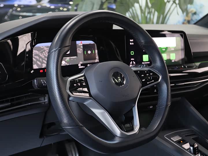 Фото 8 - Volkswagen Golf