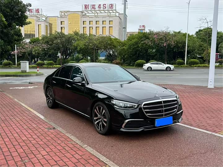 Фото 3 - Mercedes-Benz S-Class