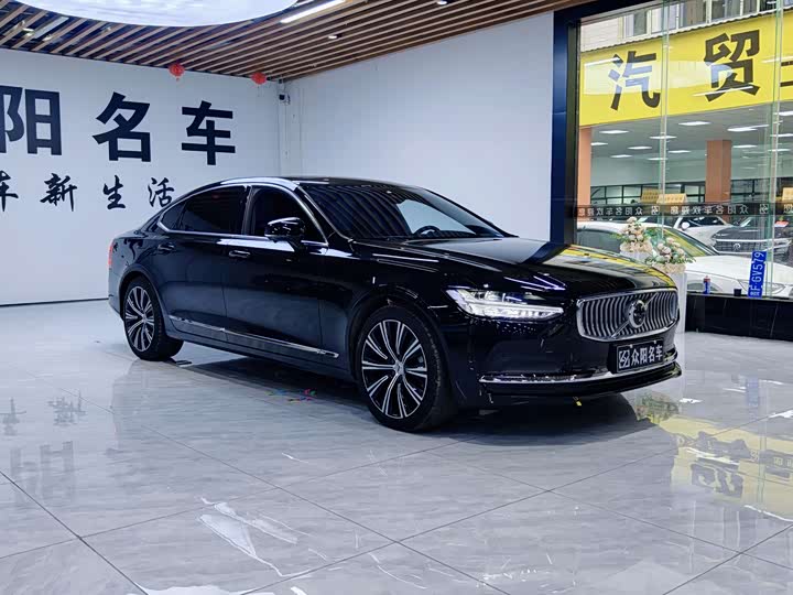 Фото 3 - Volvo S90