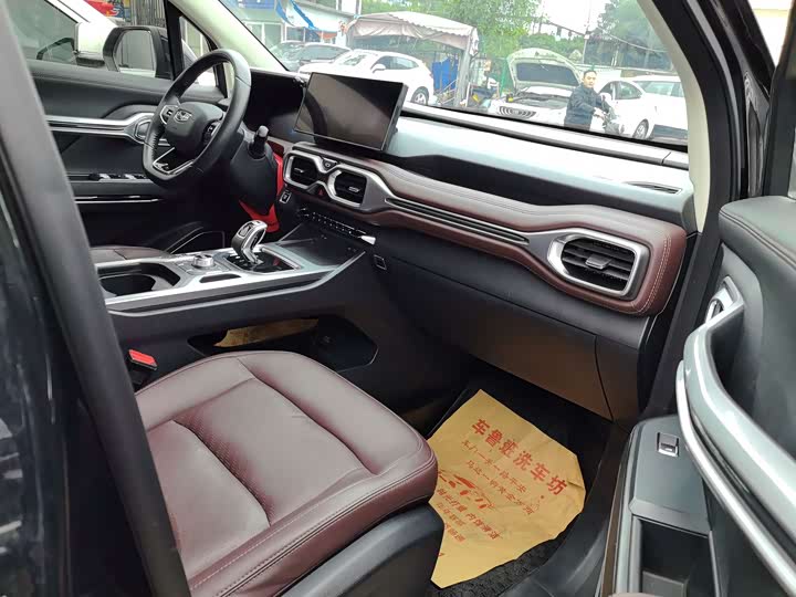 Фото 7 - Geely Okavango