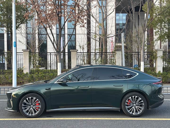 Фото 9 - Nio ET5