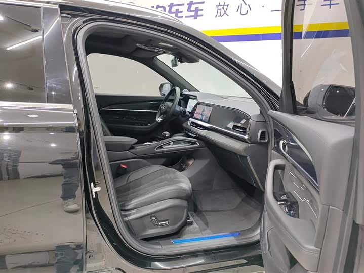 Фото 8 - Geely Monjaro