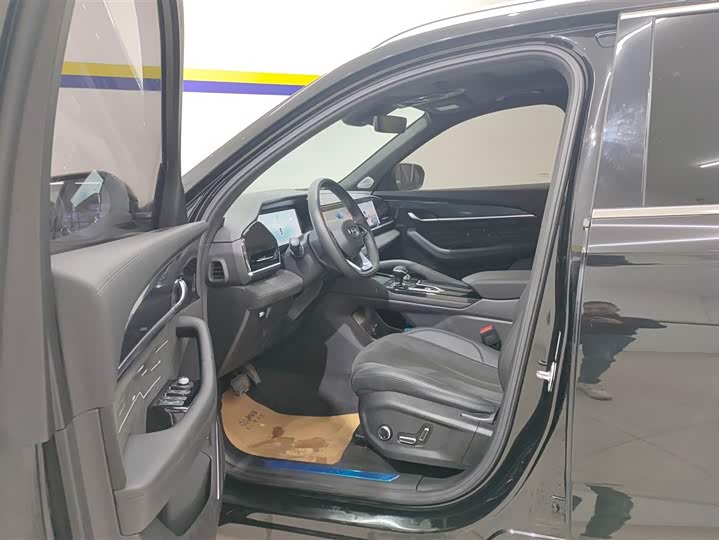 Фото 9 - Geely Monjaro