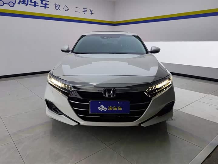 Фото 2 - Honda Accord