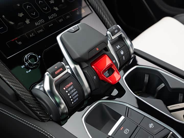 Фото 7 - Lamborghini Urus