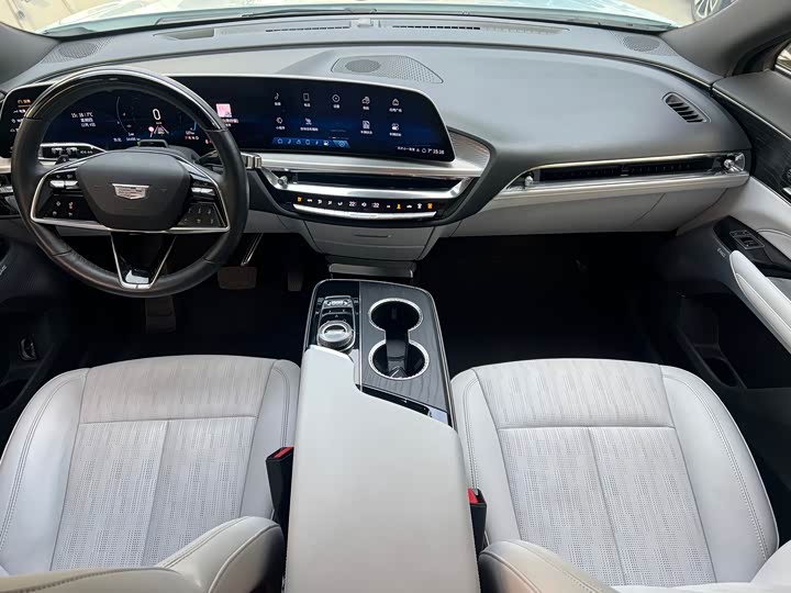 Фото 6 - Cadillac Lyriq