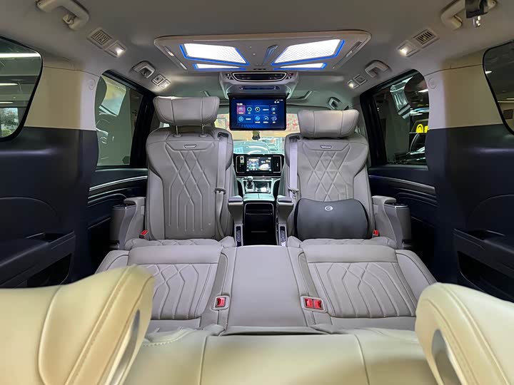 Фото 3 - GAC Trumpchi M8