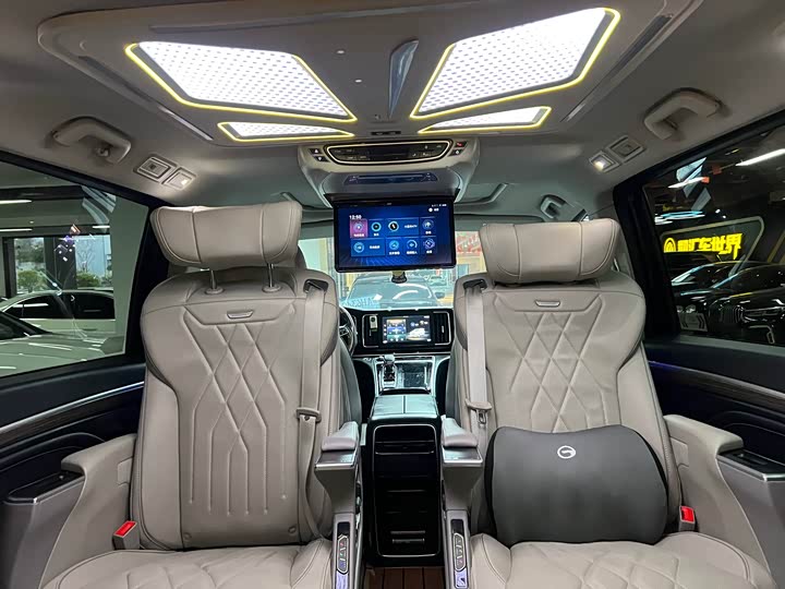 Фото 4 - GAC Trumpchi M8