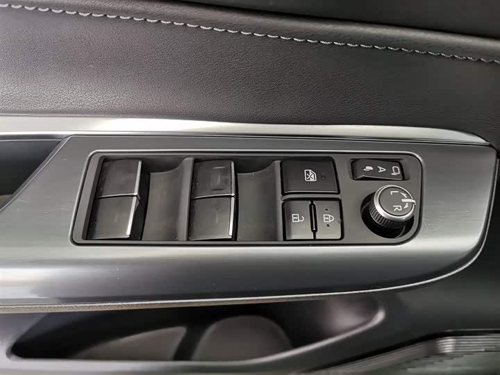 Фото 9 - Toyota Venza