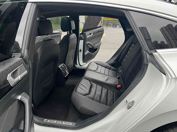 Фото 8 - Volkswagen CC