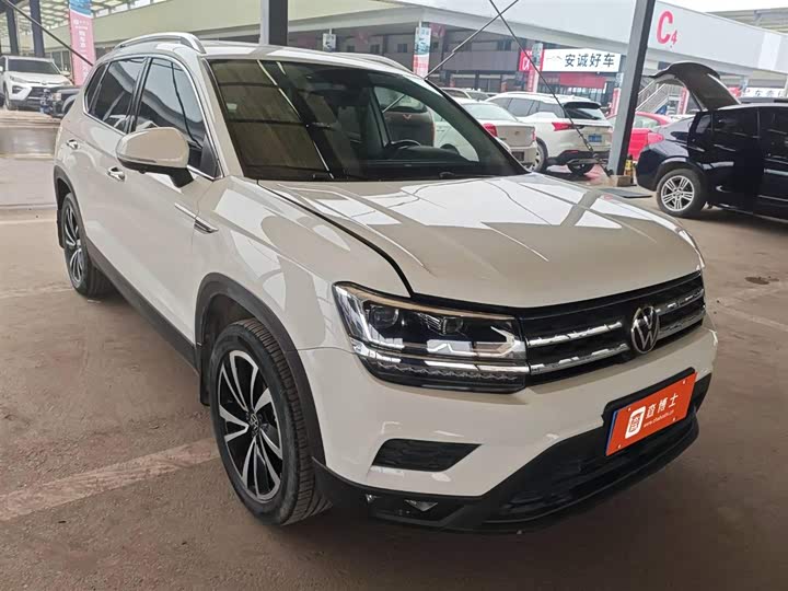 Фото 2 - Volkswagen Tharu