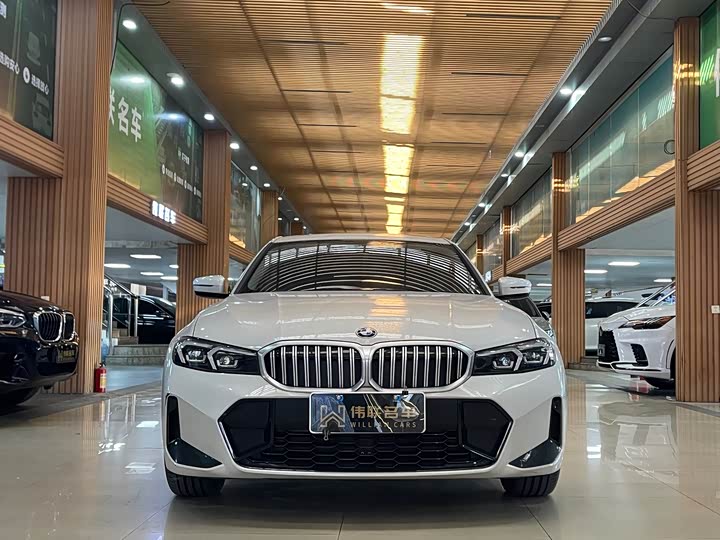 Фото 3 - BMW 3 Series