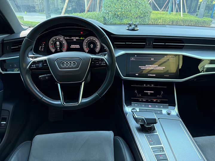 Фото 6 - Audi A6L