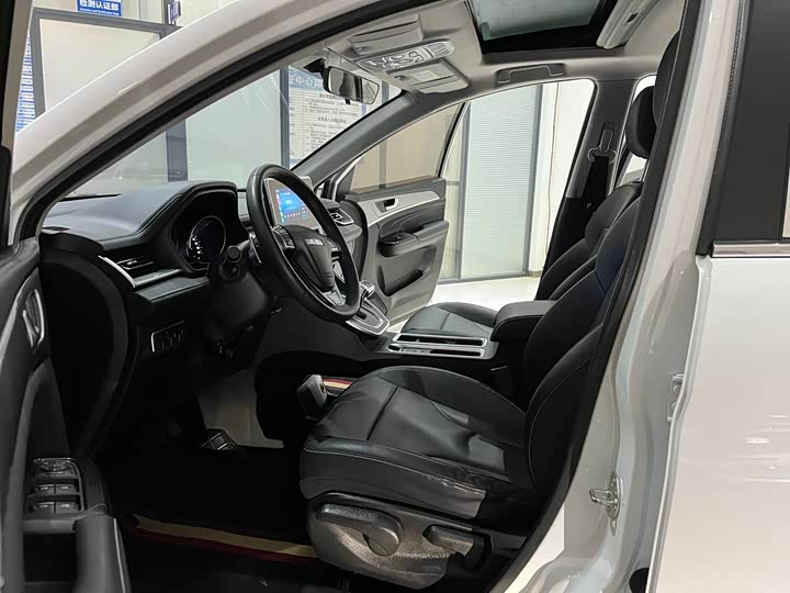 Фото 8 - Haval M6