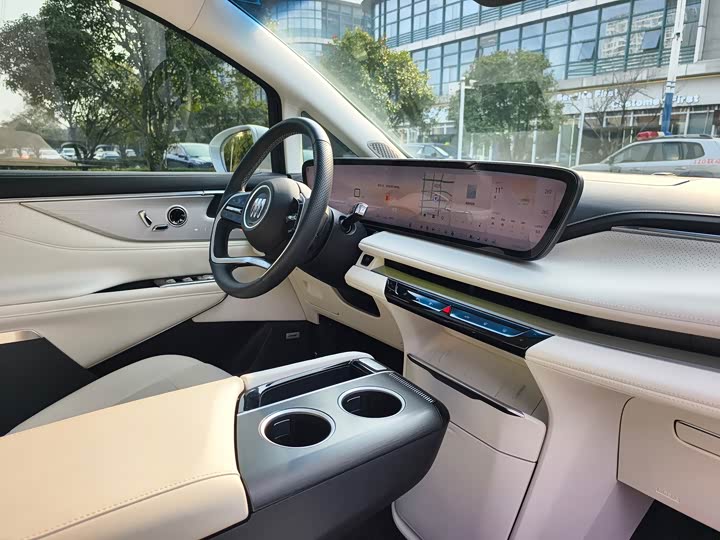 Фото 3 - Buick GL8 Hybrid