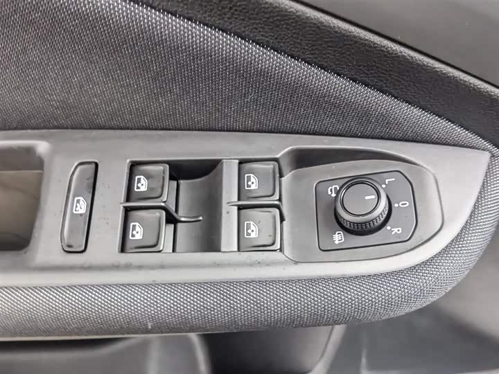 Фото 9 - Volkswagen Lamando L