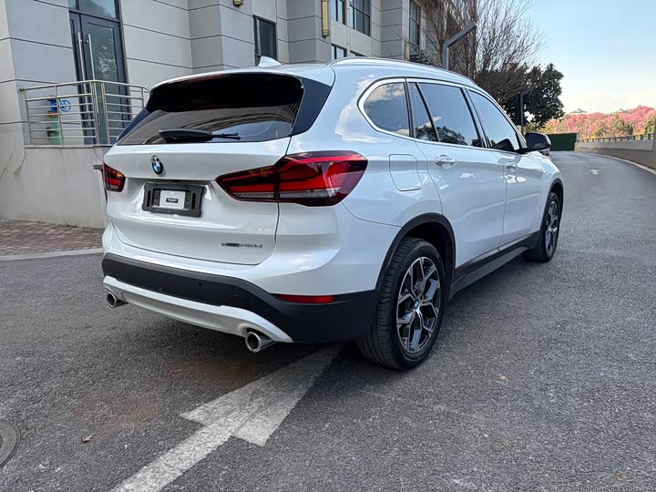 Фото 4 - BMW X1