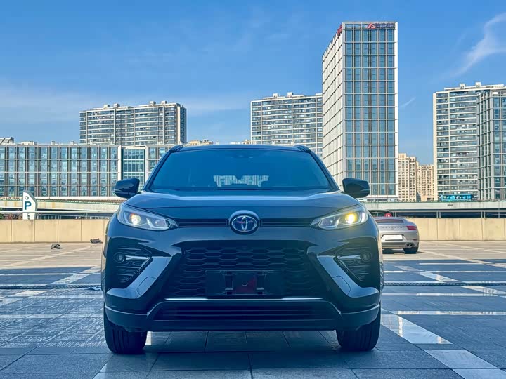 Фото 1 - Toyota Wildlander