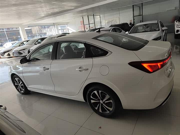 Фото 5 - Changan Eado Plus