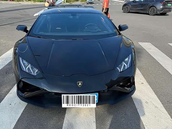 Фото 1 - Lamborghini Huracán