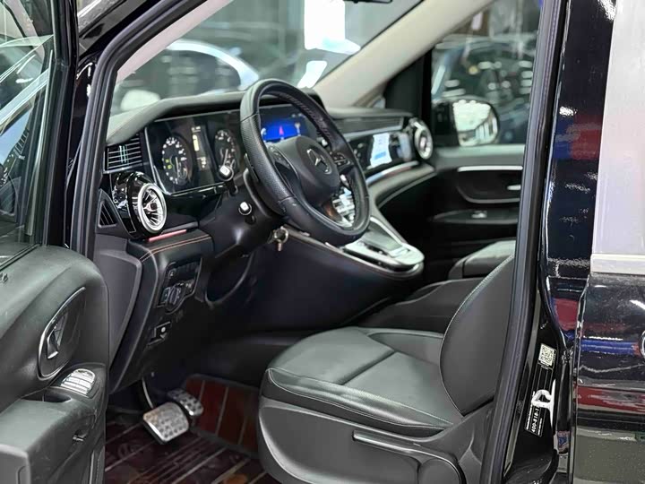 Фото 9 - Mercedes-Benz Vito