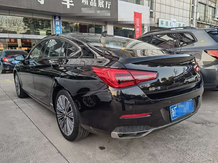 Фото 6 - Hongqi H5