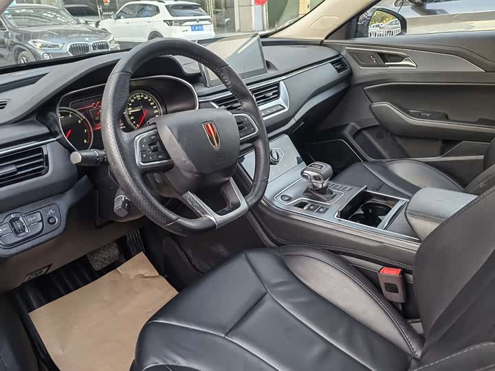 Фото 7 - Hongqi H5