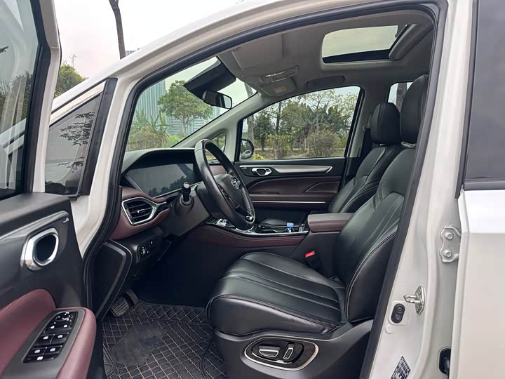 Фото 8 - GAC Trumpchi M6