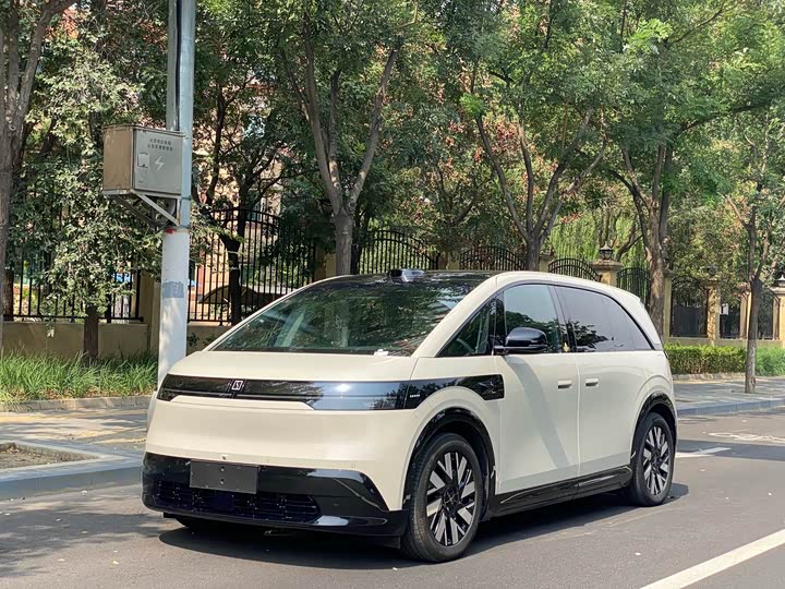 Фото 1 - Zeekr Mix