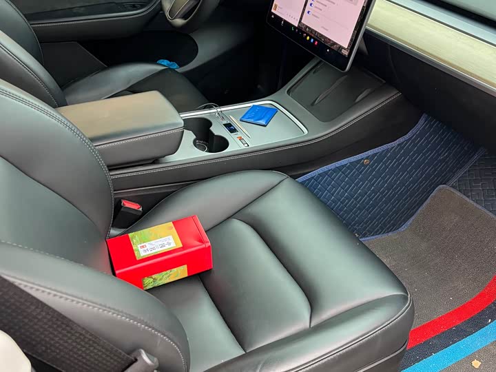 Фото 8 - Tesla Model Y