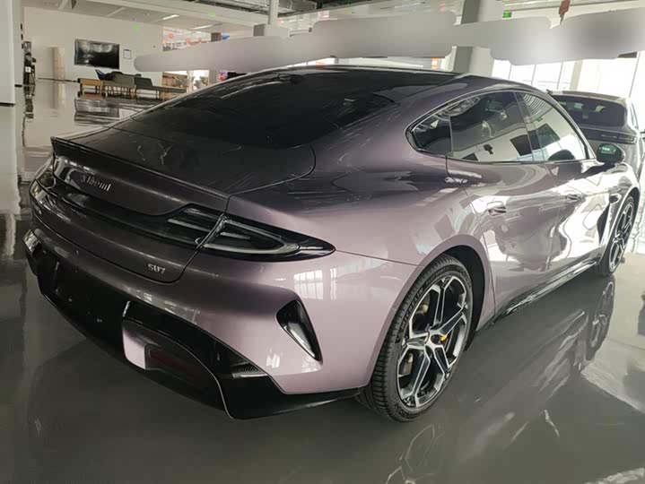 Фото 3 - Xiaomi SU7