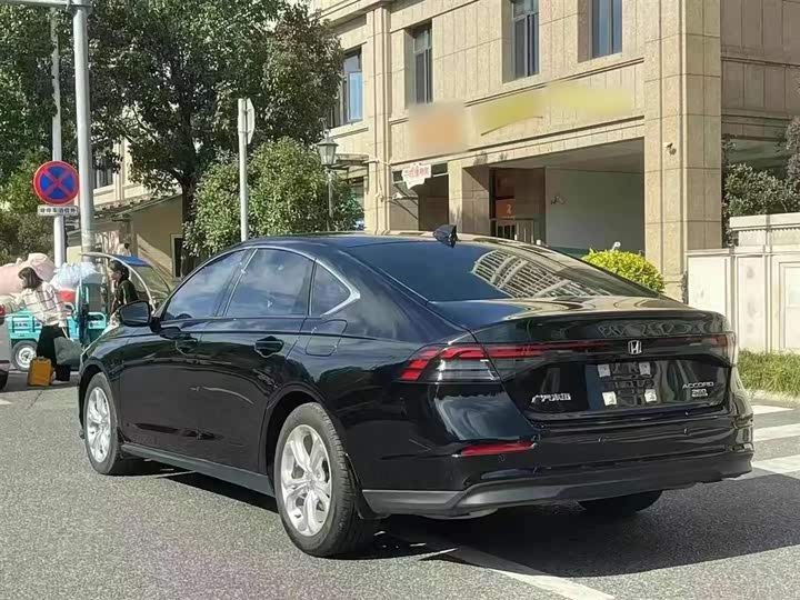 Фото 5 - Honda Accord