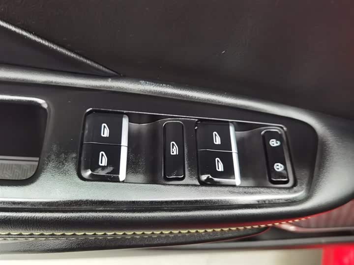 Фото 9 - Geely Binrui