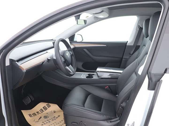 Фото 4 - Tesla Model Y