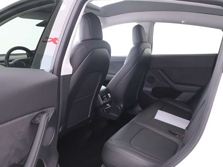 Фото 7 - Tesla Model Y