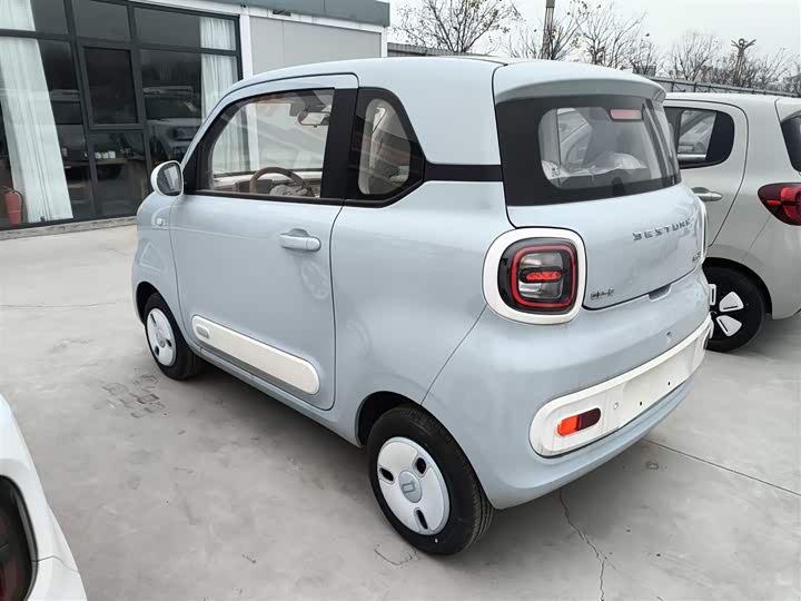 Фото 5 - Bestune Pony