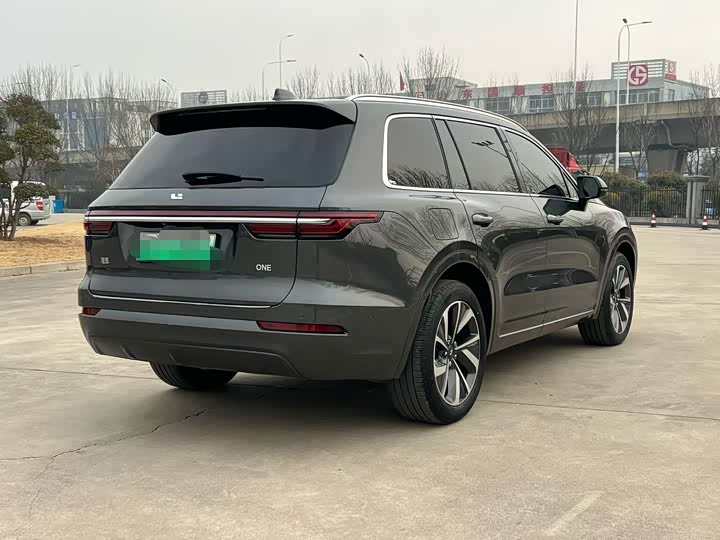 Фото 4 - LiXiang One